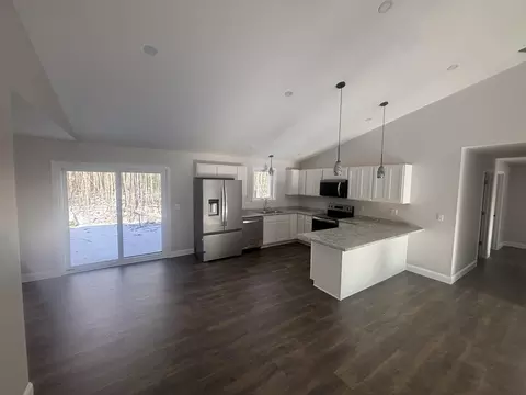 126 Newell Ct, Unity, ME 04988 photo 4