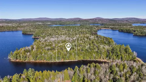 124 Dead Stream Rd, Lincoln, ME 04457