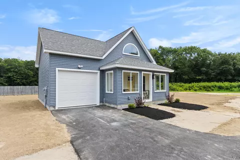 Exterior - 16 Thistle Dr #C, Gorham, ME 04038 photo 2 of 5