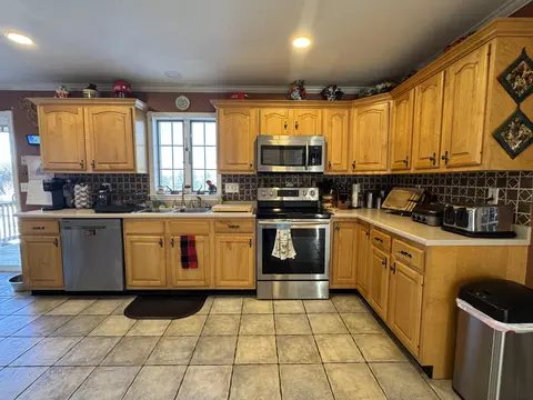 Kitchen - 387 Exeter Rd, Corinth, ME 04427 photo 2 of 7