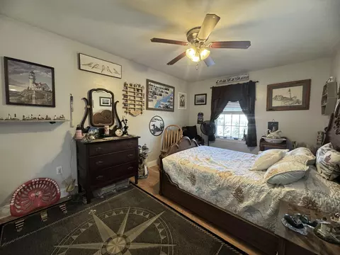 Bedroom - 387 Exeter Rd, Corinth, ME 04427 photo 10 of 21