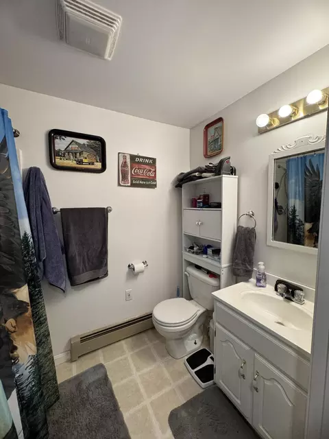 Bath - 387 Exeter Rd, Corinth, ME 04427 photo 15 of 16