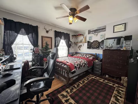Bedroom - 387 Exeter Rd, Corinth, ME 04427 photo 12 of 21