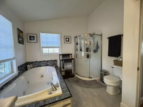 Bath - 387 Exeter Rd, Corinth, ME 04427 photo 10 of 16