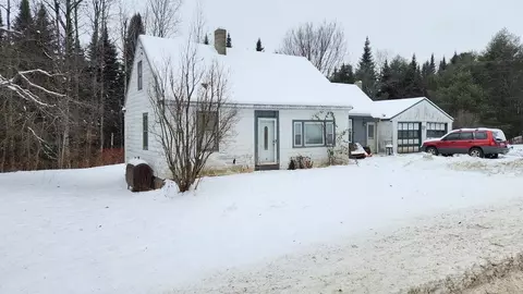48 Dutch Gap Rd, Chesterville, ME 04938