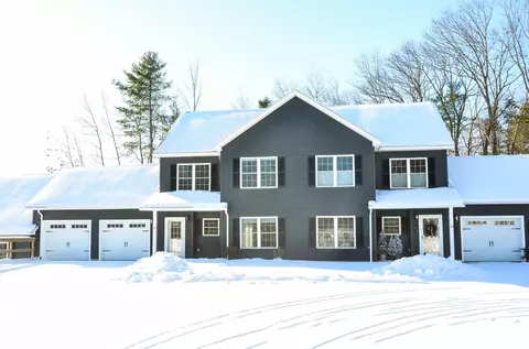 18 Violet Dr #18, Farmingdale, ME 04344