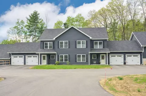18 Violet Dr #18, Farmingdale, ME 04344