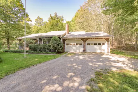 371 Pendleton Point Rd, Islesboro, ME 04848