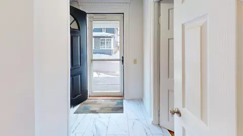 Entry Way - 6 Flagg St, Augusta, ME 04330 photo 1 of 1