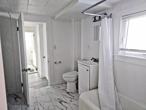 Bath - 6 Flagg St, Augusta, ME 04330 photo 2 of 2