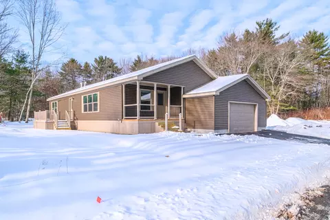 4 Sparrow Dr, Saco, ME 04072