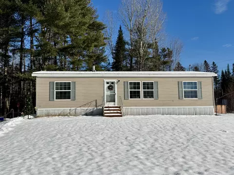20 Jackson Ln, Milford, ME 04461