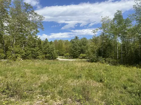 3 Sea Light Ln, Rockport, ME 04856