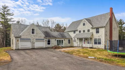 747 Western Ave, Hampden, ME 04444