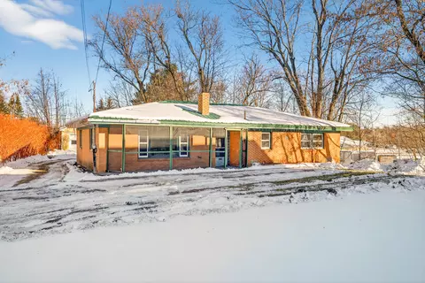 14 Osborne St, Fairfield, ME 04937