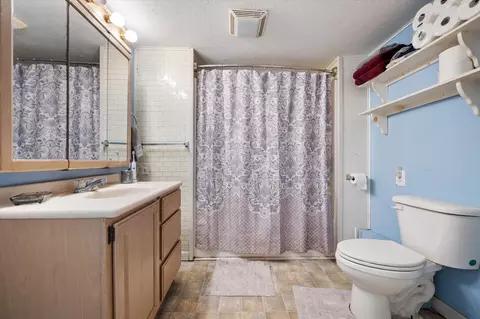 Bath - 167 Sweeney Rd, Robbinston, ME 04671 photo 1 of 2