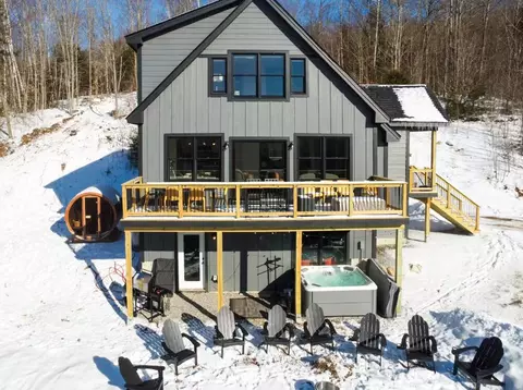40 Thunder Ridge Rd, Newry, ME 04261