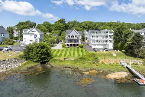 63 Townsend Ave, Boothbay Harbor, ME 04538