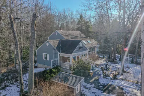 12 Country Ln, South Thomaston, ME 04858
