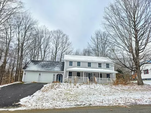 42 Western Ave, East Millinocket, ME 04430
