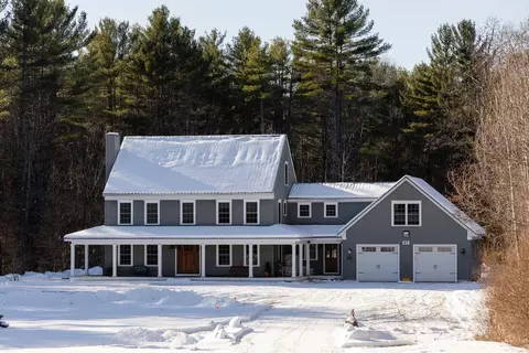 23 Quarterhorse Dr, Bridgton, ME 04009