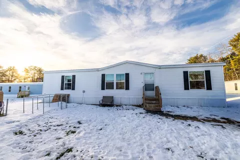 22 Amelia Ln, Waterville, ME 04901