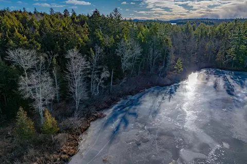 M7l27 Route 200, Waltham, ME 04605