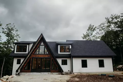 30 Wilderness Dr, Newry, ME 04261