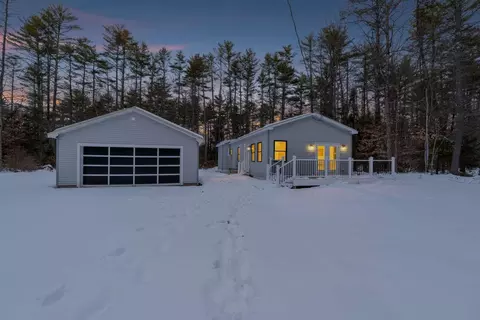 4 Deer Crossing Rd, Limerick, ME 04048