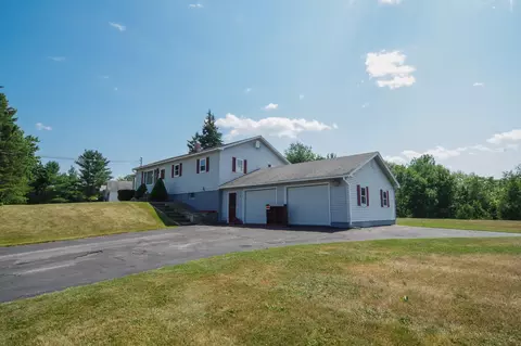 16 Libby Hill Rd, Newport, ME 04953