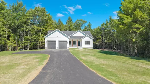 25 Northland Dr, Berwick, ME 03901