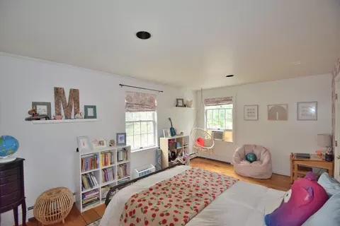 Bedroom - 10 Durham Rd, Freeport, ME 04032 photo 16 of 28