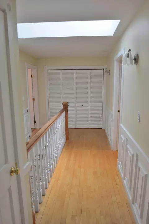 Entry Way - 10 Durham Rd, Freeport, ME 04032 photo 5 of 7