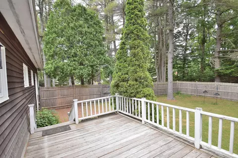 Exterior - 10 Durham Rd, Freeport, ME 04032 photo 17 of 27