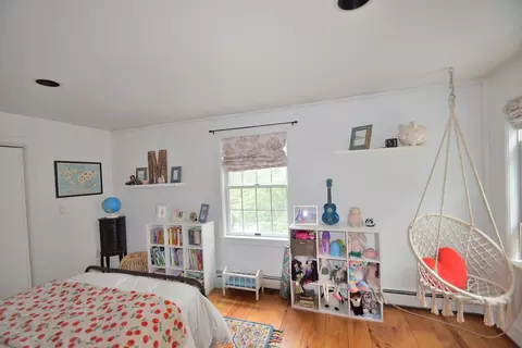 Bedroom - 10 Durham Rd, Freeport, ME 04032 photo 19 of 28