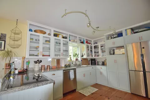 Kitchen - 10 Durham Rd, Freeport, ME 04032 photo 4 of 13