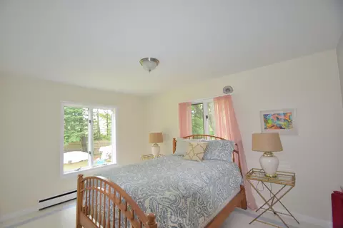 Bedroom - 10 Durham Rd, Freeport, ME 04032 photo 1 of 28