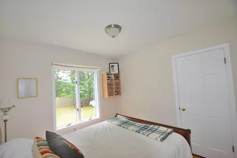 Bedroom - 10 Durham Rd, Freeport, ME 04032 photo 6 of 28