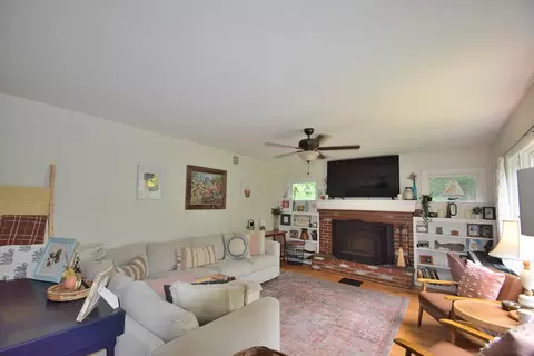 Living - 10 Durham Rd, Freeport, ME 04032 photo 4 of 9