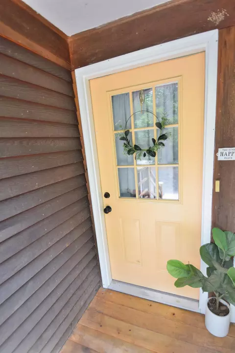 Entry Way - 10 Durham Rd, Freeport, ME 04032 photo 6 of 7