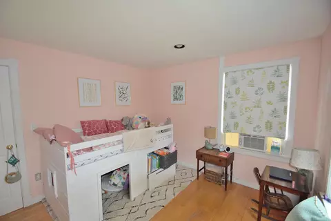 Bedroom - 10 Durham Rd, Freeport, ME 04032 photo 13 of 28