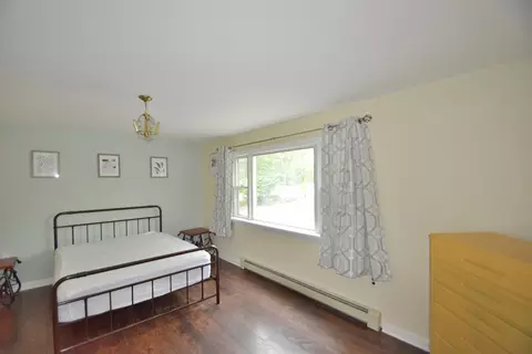 Bedroom - 10 Durham Rd, Freeport, ME 04032 photo 26 of 28