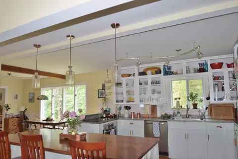Kitchen - 10 Durham Rd, Freeport, ME 04032 photo 2 of 13