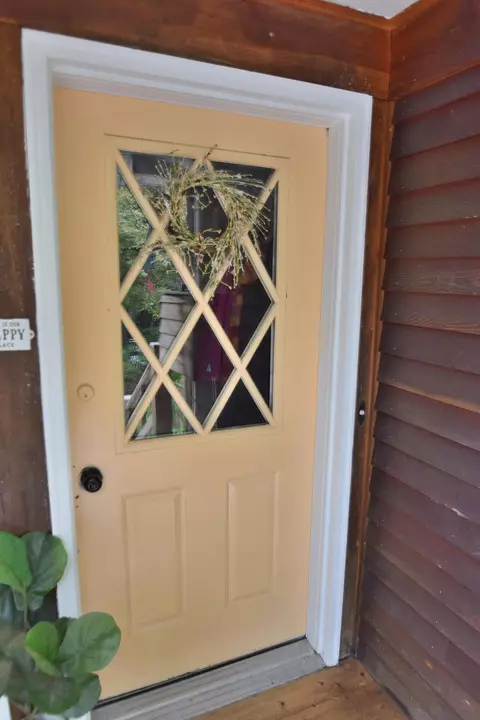 Entry Way - 10 Durham Rd, Freeport, ME 04032 photo 1 of 7