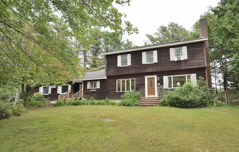 10 Durham Rd, Freeport, ME 04032