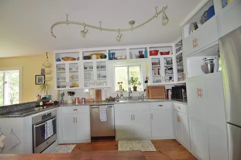 Kitchen - 10 Durham Rd, Freeport, ME 04032 photo 3 of 13
