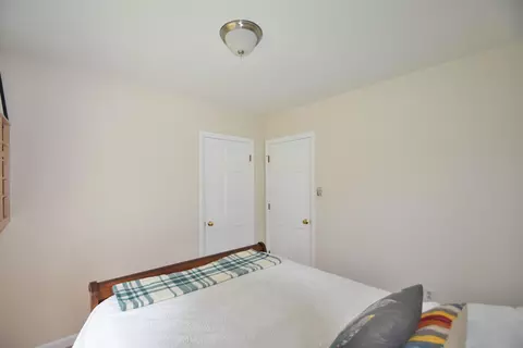 Bedroom - 10 Durham Rd, Freeport, ME 04032 photo 8 of 28