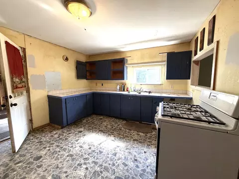 Kitchen - 296 Valley Avenue Rd, Exeter, ME 04435 photo 2 of 3