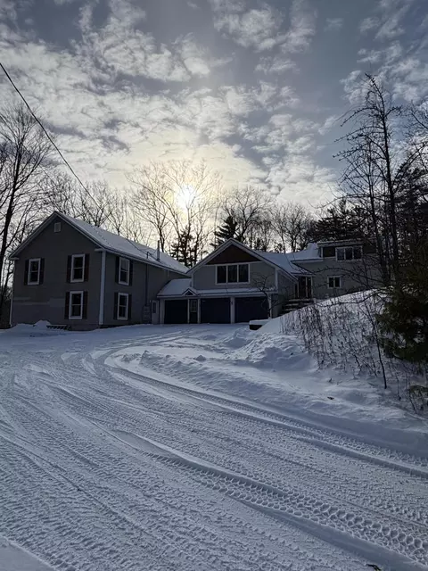 1686 North Rd, Gilead, ME 04217
