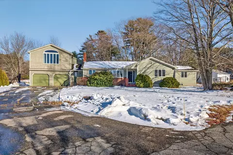 5 Meadow View Dr, Biddeford, ME 04005